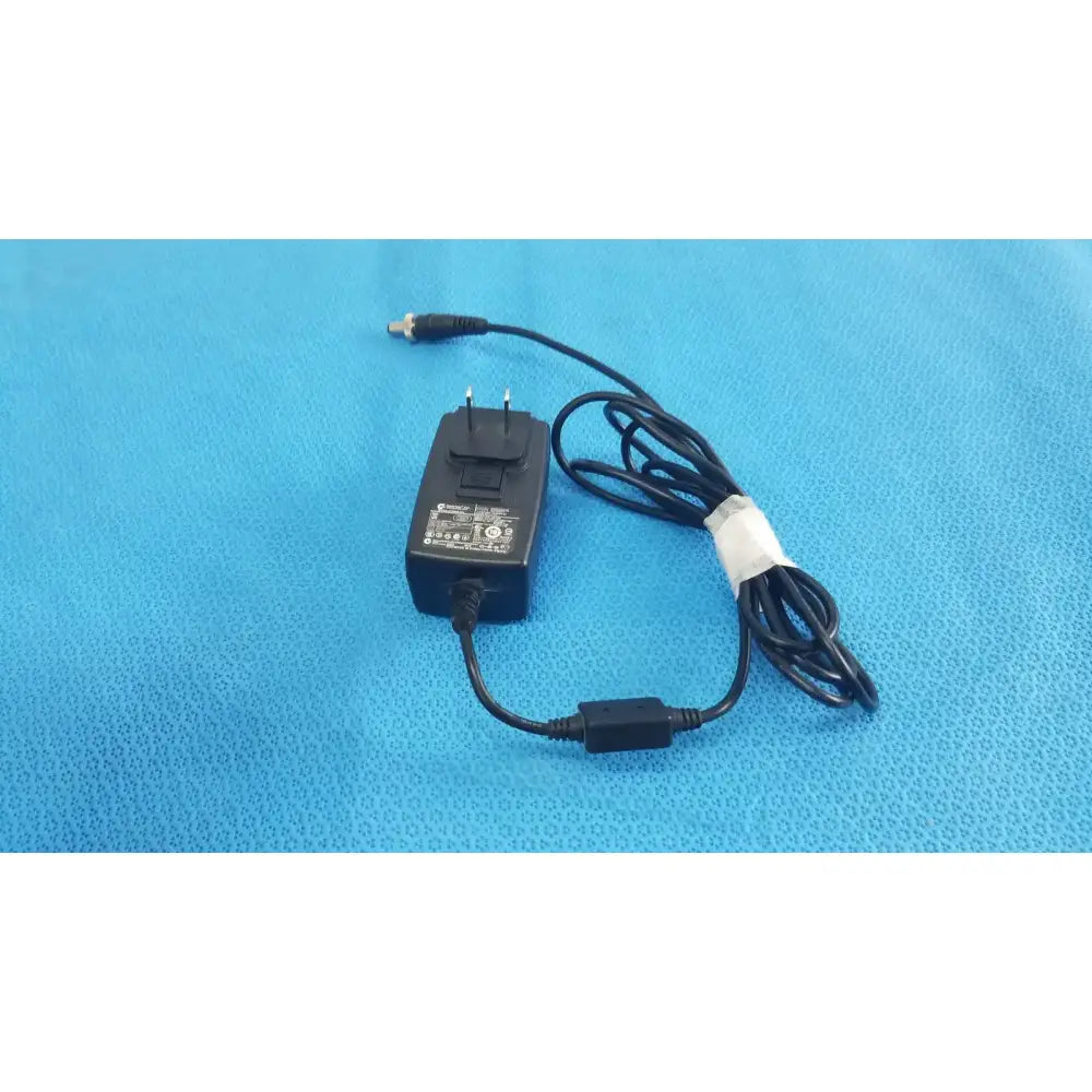 Globtek GT-41052-1509 AC / DC Adapter Charger Power Adapter, second-hand product photo 2