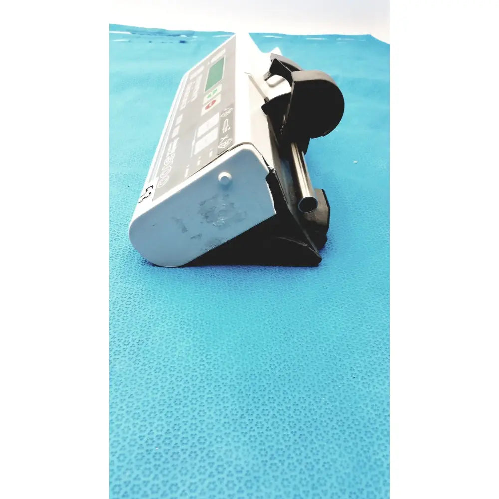 White and black graseby 3100 syringe delivery device clean medical unit with digital display and clear drip chamber