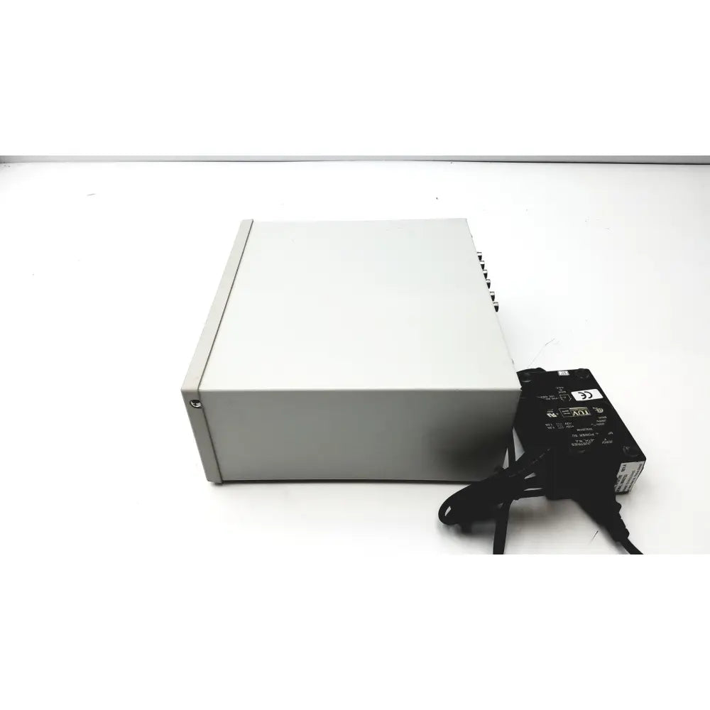 Silver grass 15lt physiodata amplifier system with multiple side ports and black power adapter for professional use