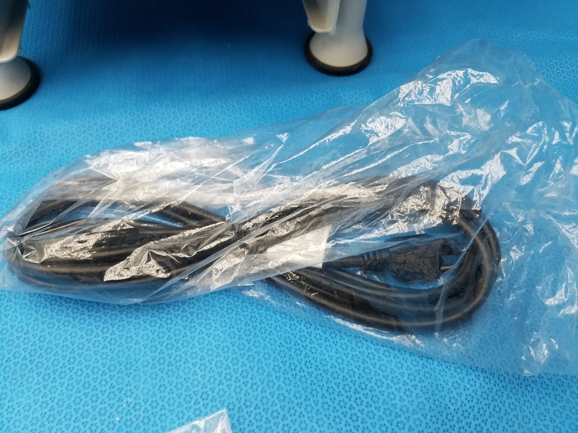 Black power cord wrapped in clear plastic for gse eyecon 9400 pharmacy optical pill counter with cables and trays