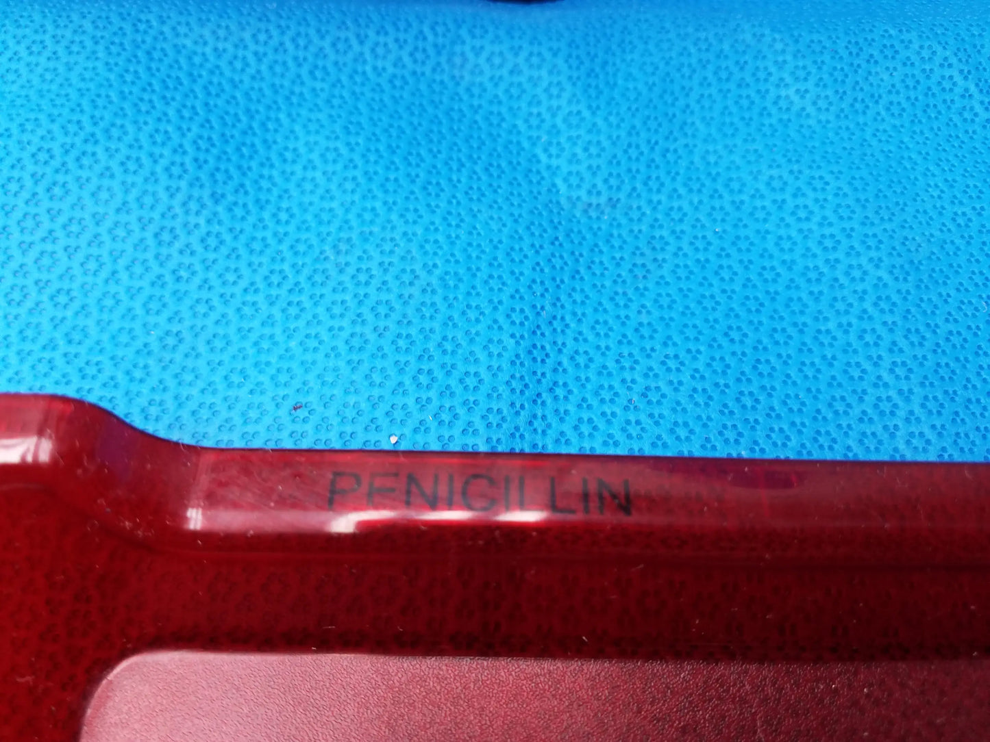 Red plastic pencil case engraved with penicil lin on the side for gse eyecon 9400 pharmacy optical pill counter use