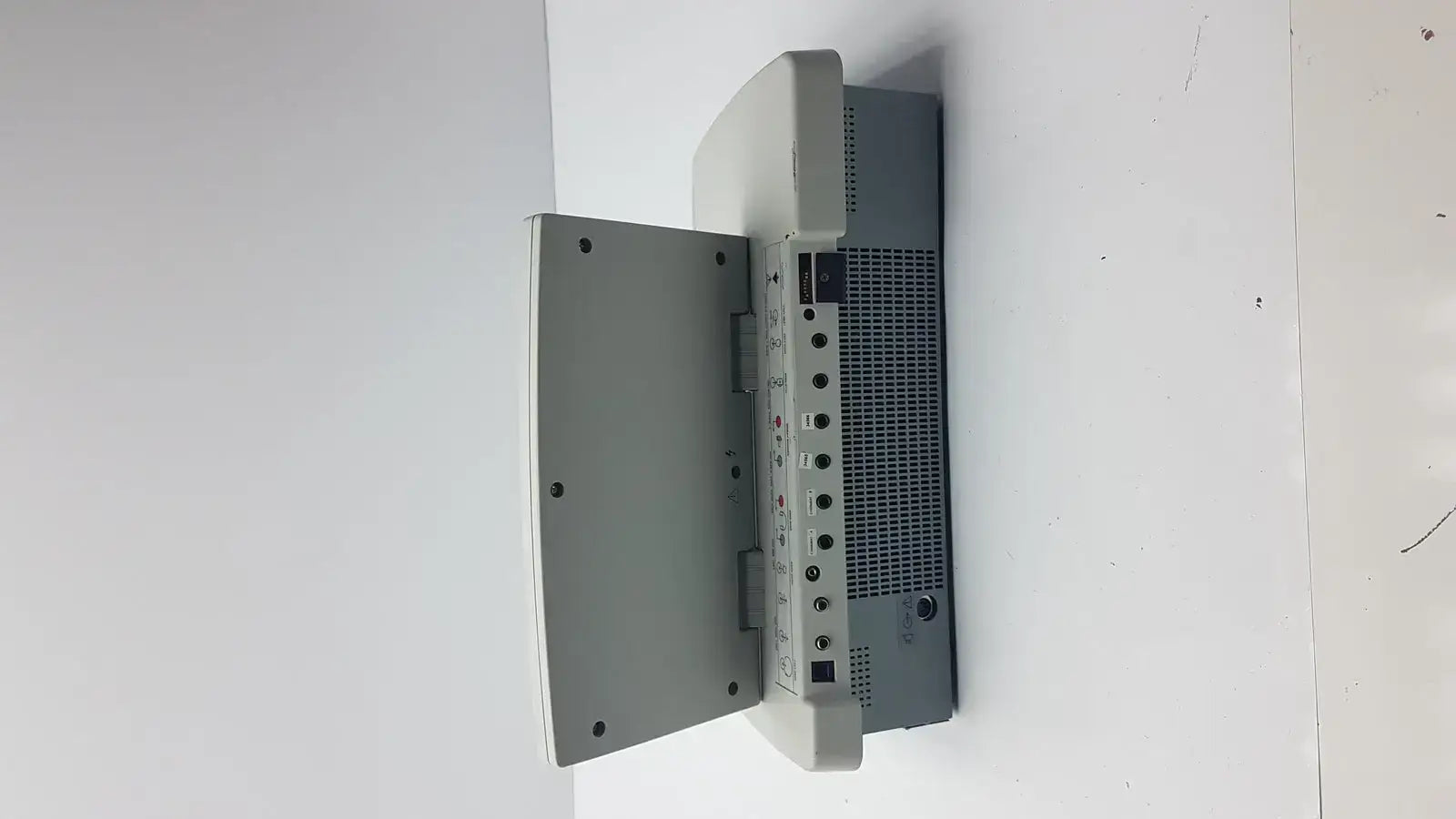 GSI Grason Stadler GSI 61 Clinical Audiometer Audiometer, second-hand product photo 4