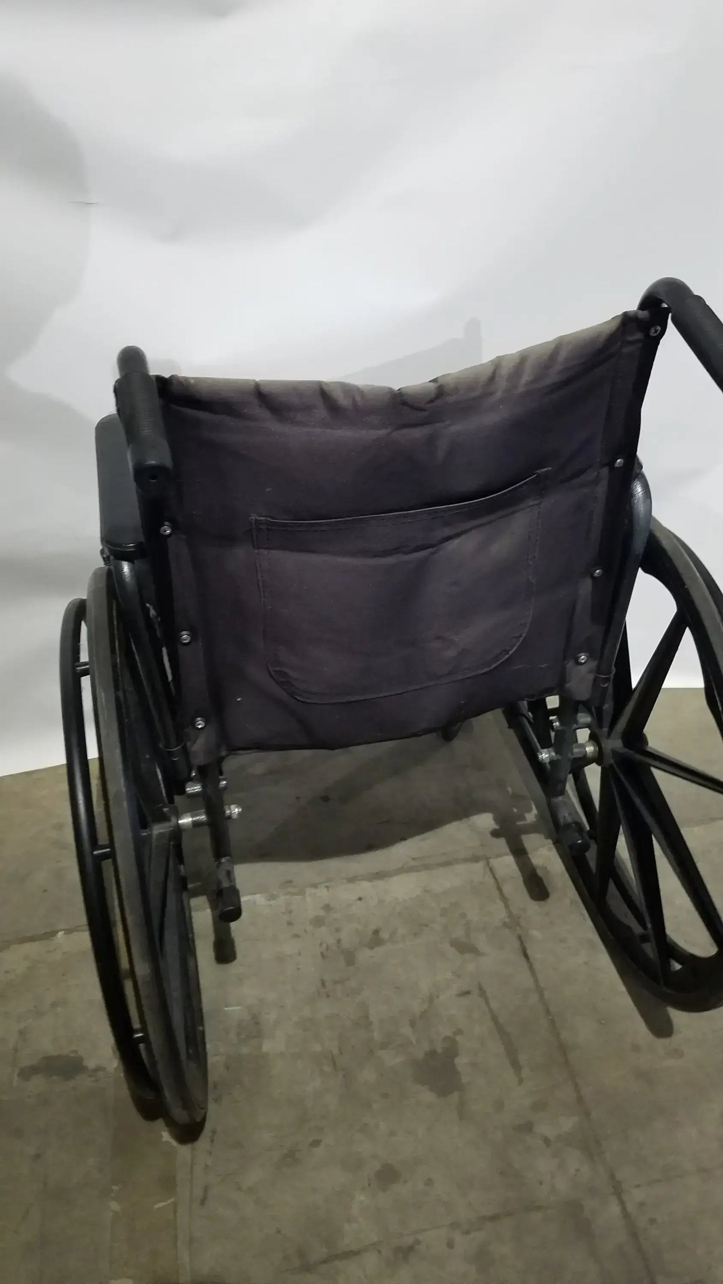 Reuse Medical Equipment Guardian K3 Lite Wheelchair - Folding Manual Mobility Assist Wheelchair, second-hand product photo 5