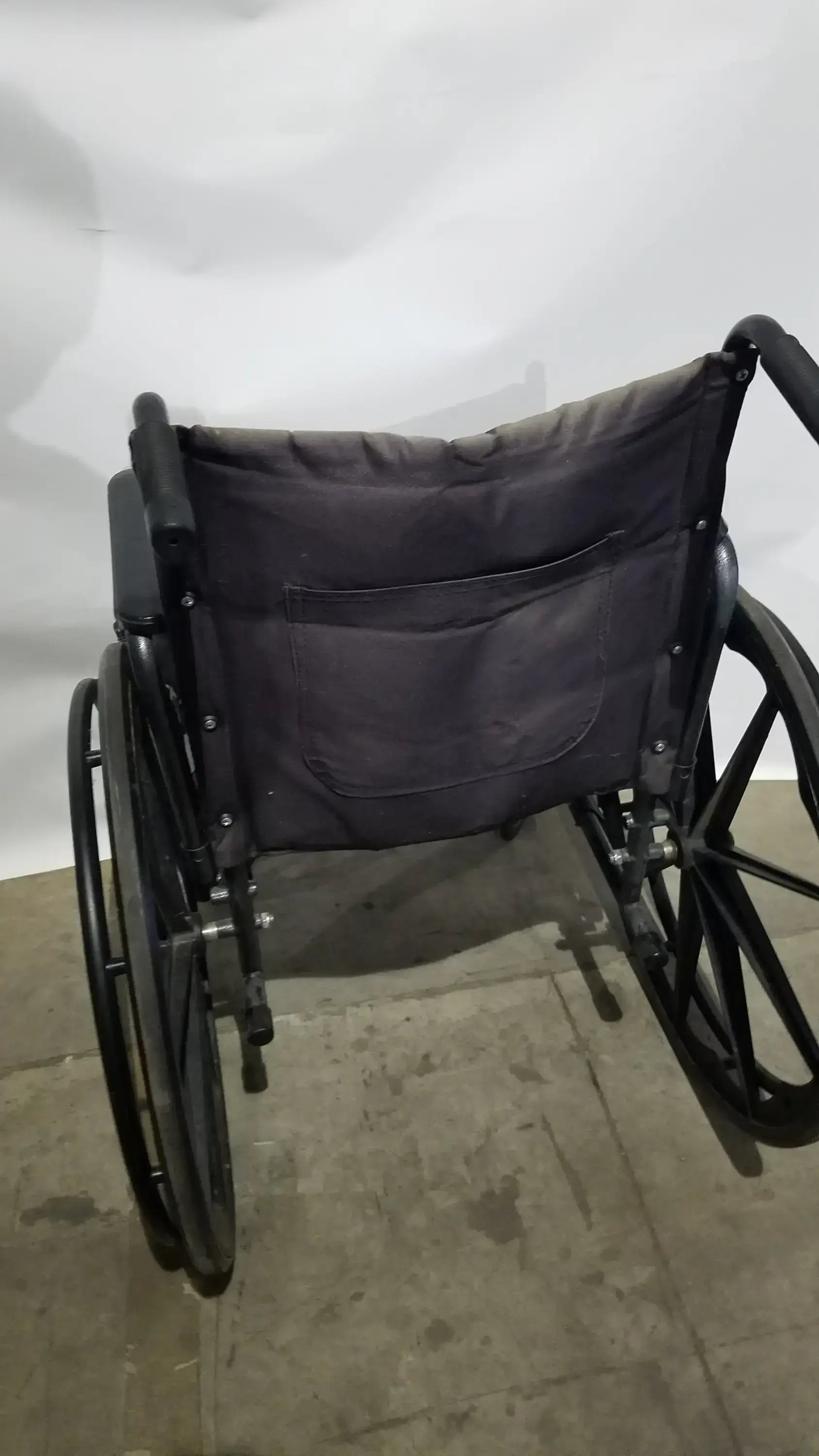 Reuse Medical Equipment Guardian K3 Lite Wheelchair - Folding Manual Mobility Assist Wheelchair, second-hand product photo 5