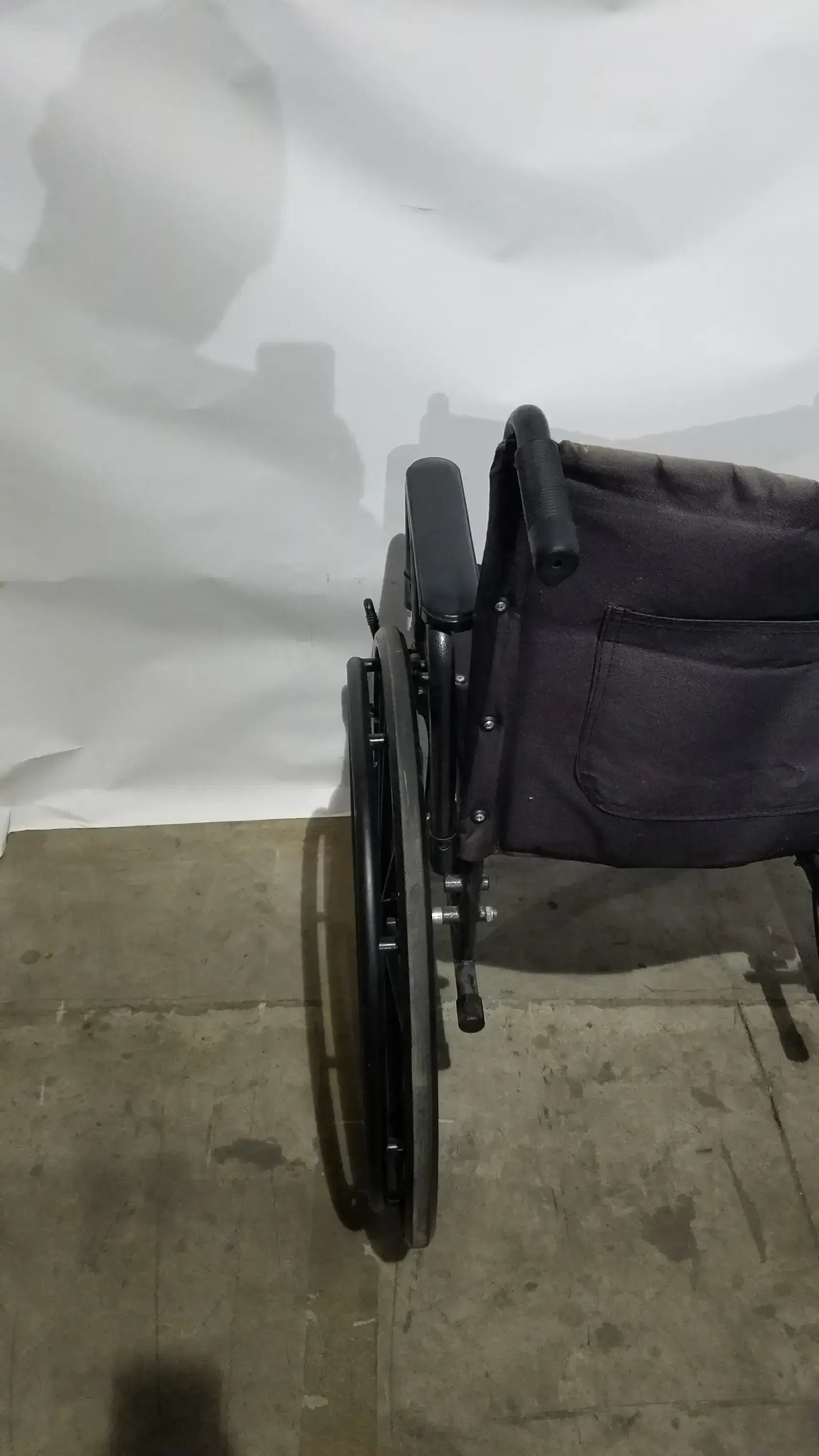 Reuse Medical Equipment Guardian K3 Lite Wheelchair - Folding Manual Mobility Assist Wheelchair, second-hand product photo 6