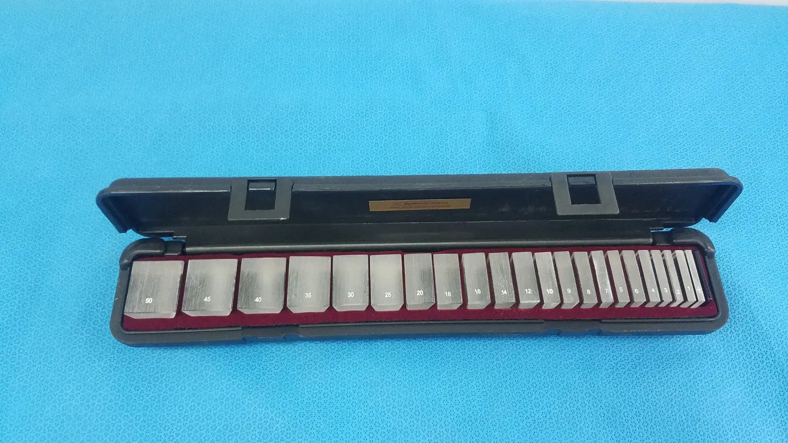 Reuse Medical Gulden Ophthalmic S-22 Prism Set In Shatter Proof Case Other Medical & Lab Equipment, second-hand product photo 1
