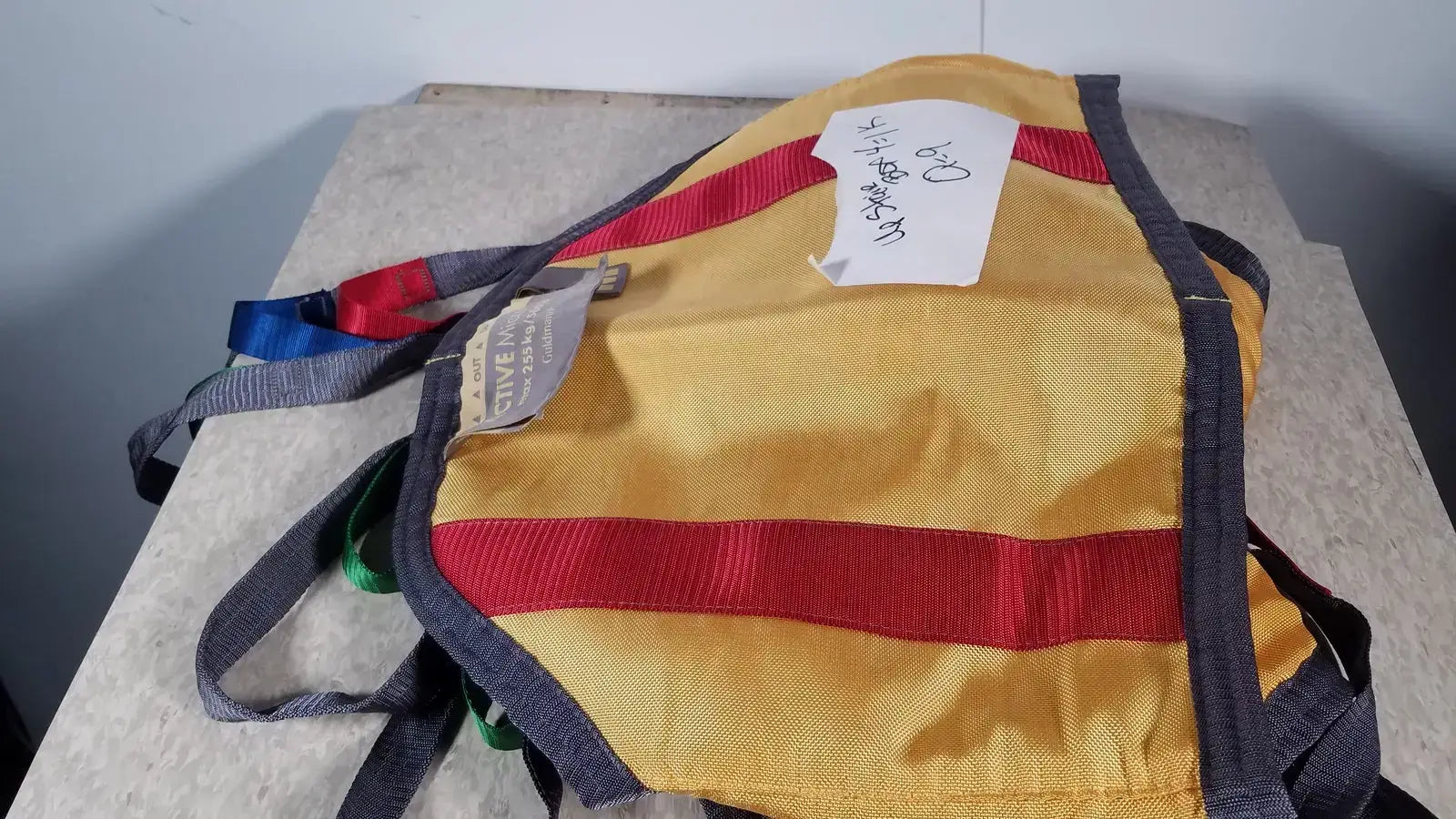 Guldmann Active Micro Plus Max 255kg/560 lbs Size Size Medium Patient Lift Sling, second-hand product photo 6