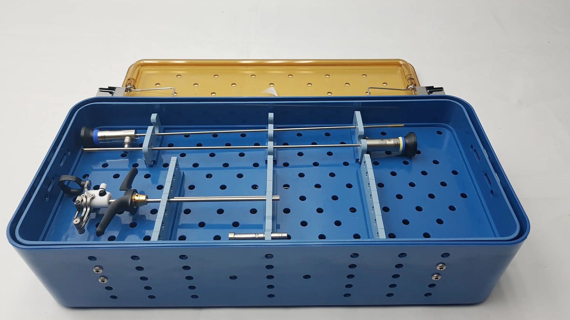 Blue surgical instrument tray with yellow lid for gyrus acmi st-cr2 endoscope storage sterilization with olympus telescopes