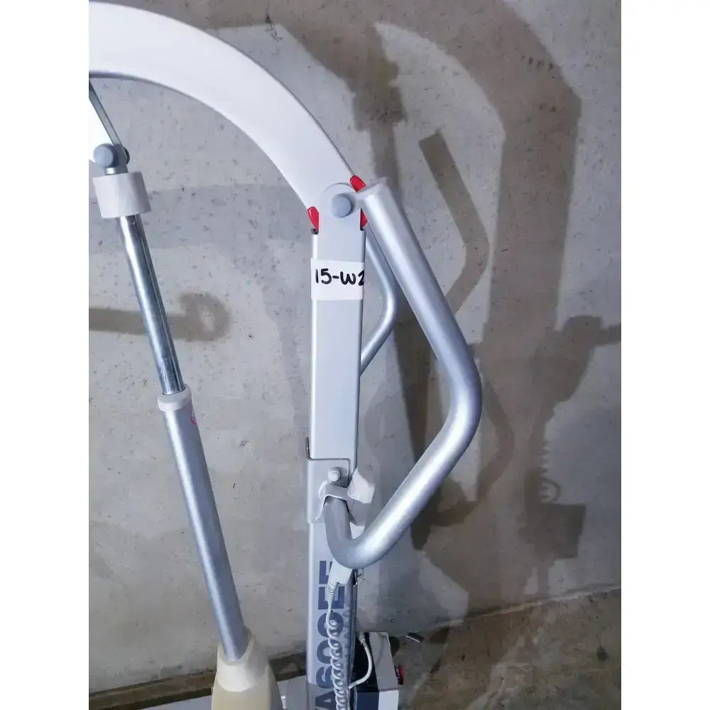 Handicare EVA600EE Mobile Patient Lift, System Romedic - Untested Patient Lift, as-is (for parts) product photo 2