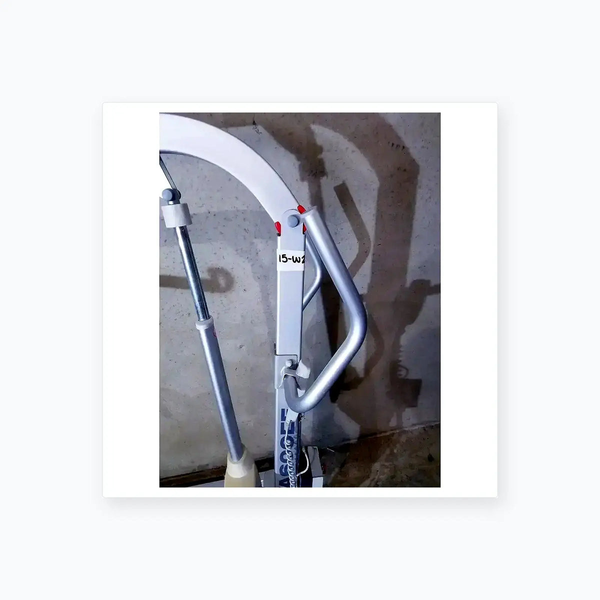 Handicare EVA600EE Mobile Patient Lift, System Romedic - Untested Patient Lift, as-is (for parts) product photo 2