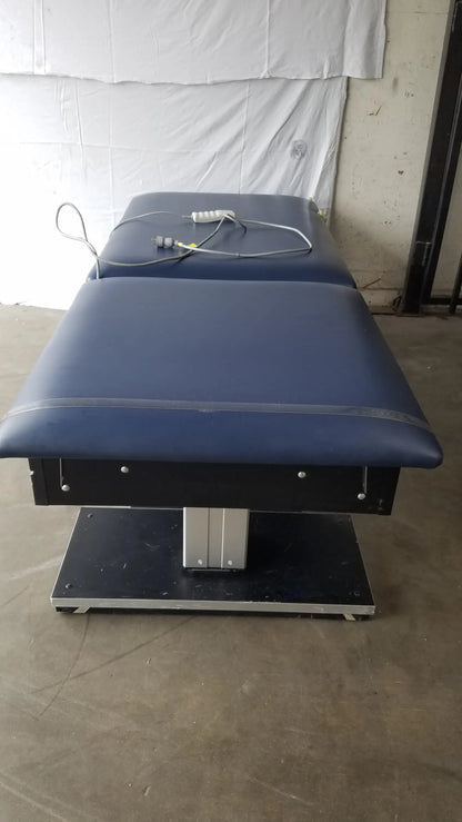 Reuse Medical Equipment Hausmann Bariatric Dual-Lift Electric Hi-Lo Treatment Table Powered Examination Tables, second-hand product photo 3
