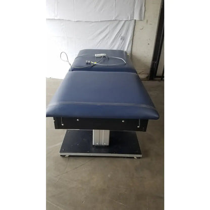 Reuse Medical Equipment Hausmann Bariatric Dual-Lift Electric Hi-Lo Treatment Table Powered Examination Tables, second-hand product photo 3