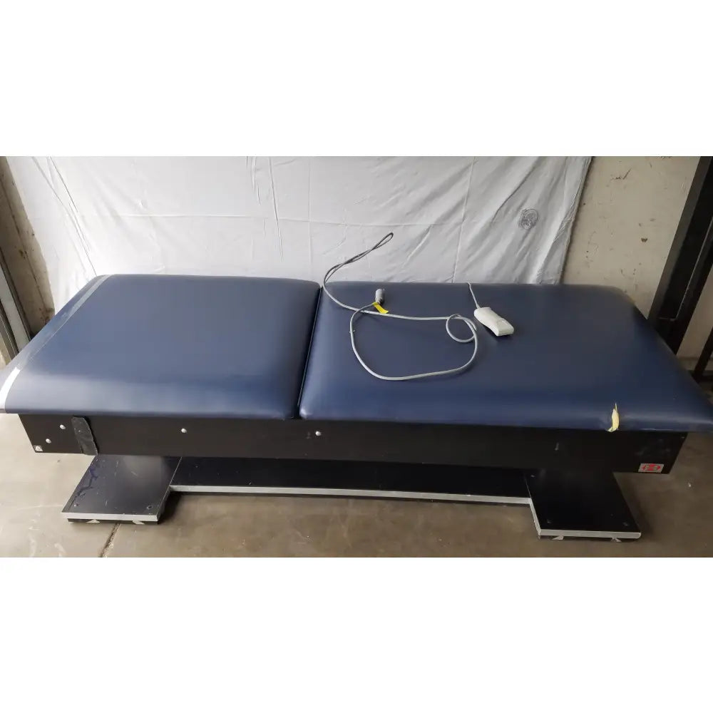 Reuse Medical Equipment Hausmann Bariatric Dual-Lift Electric Hi-Lo Treatment Table Powered Examination Tables, second-hand product photo 5