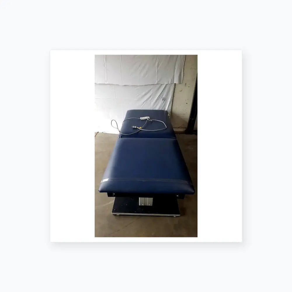 Reuse Medical Equipment Hausmann Bariatric Dual-Lift Electric Hi-Lo Treatment Table Powered Examination Tables, second-hand product photo 2