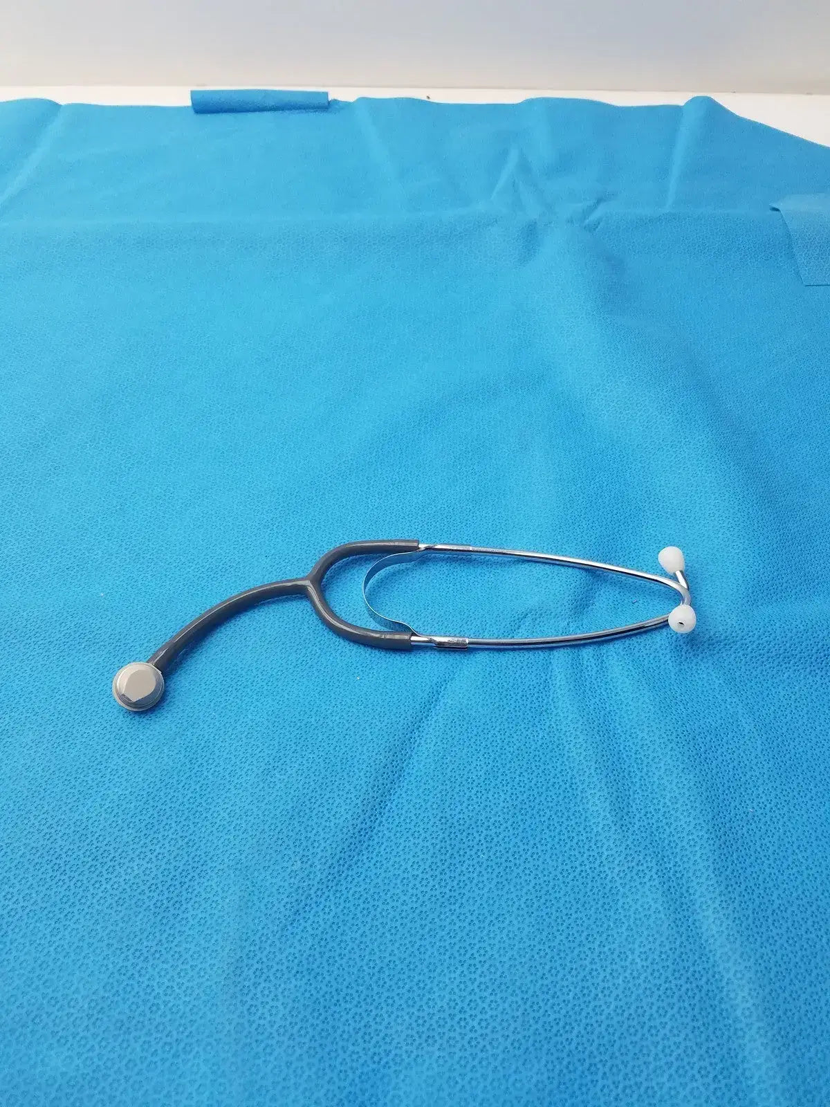 Generic Health Care Stethoscope Gray for Medical Students Nurse Doctor Stethoscope, second-hand product photo 3