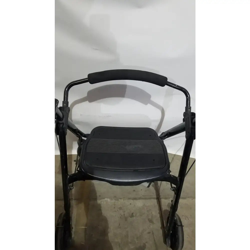 Reuse Medical Equipment Heavy Duty Rollator Walker with Seat, 4-Wheels Walkers, second-hand product photo 9