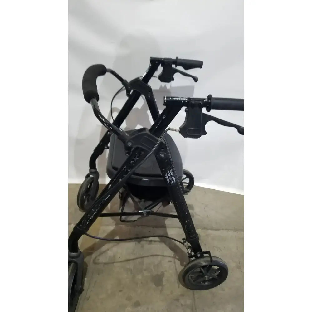 Reuse Medical Equipment Heavy Duty Rollator Walker with Seat, 4-Wheels Walkers, second-hand product photo 12