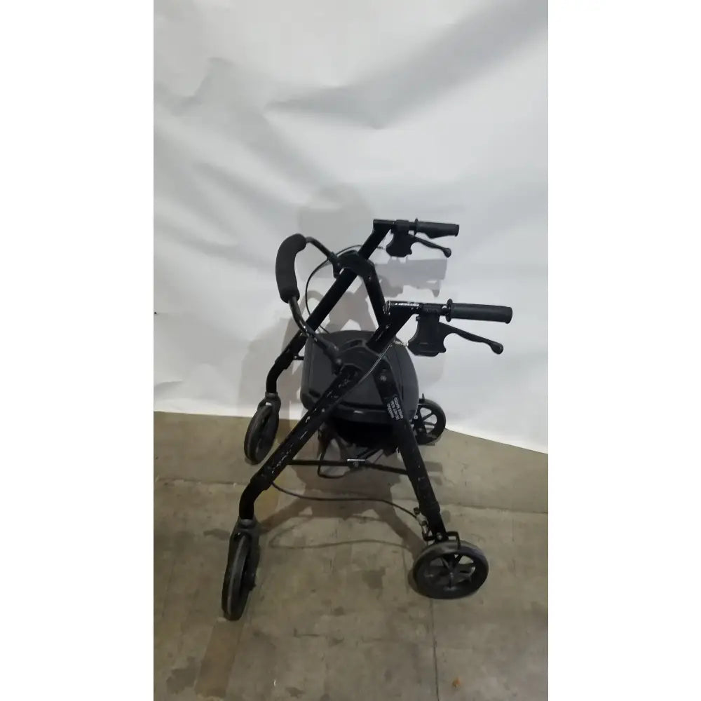 Reuse Medical Equipment Heavy Duty Rollator Walker with Seat, 4-Wheels Walkers, second-hand product photo 11