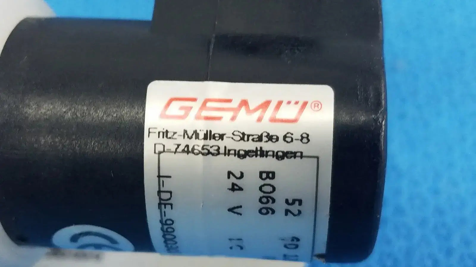 Heidolph Vacuum Valve with GEMU 24V PTFE Tubing Vacuum Valve, second-hand product photo 5