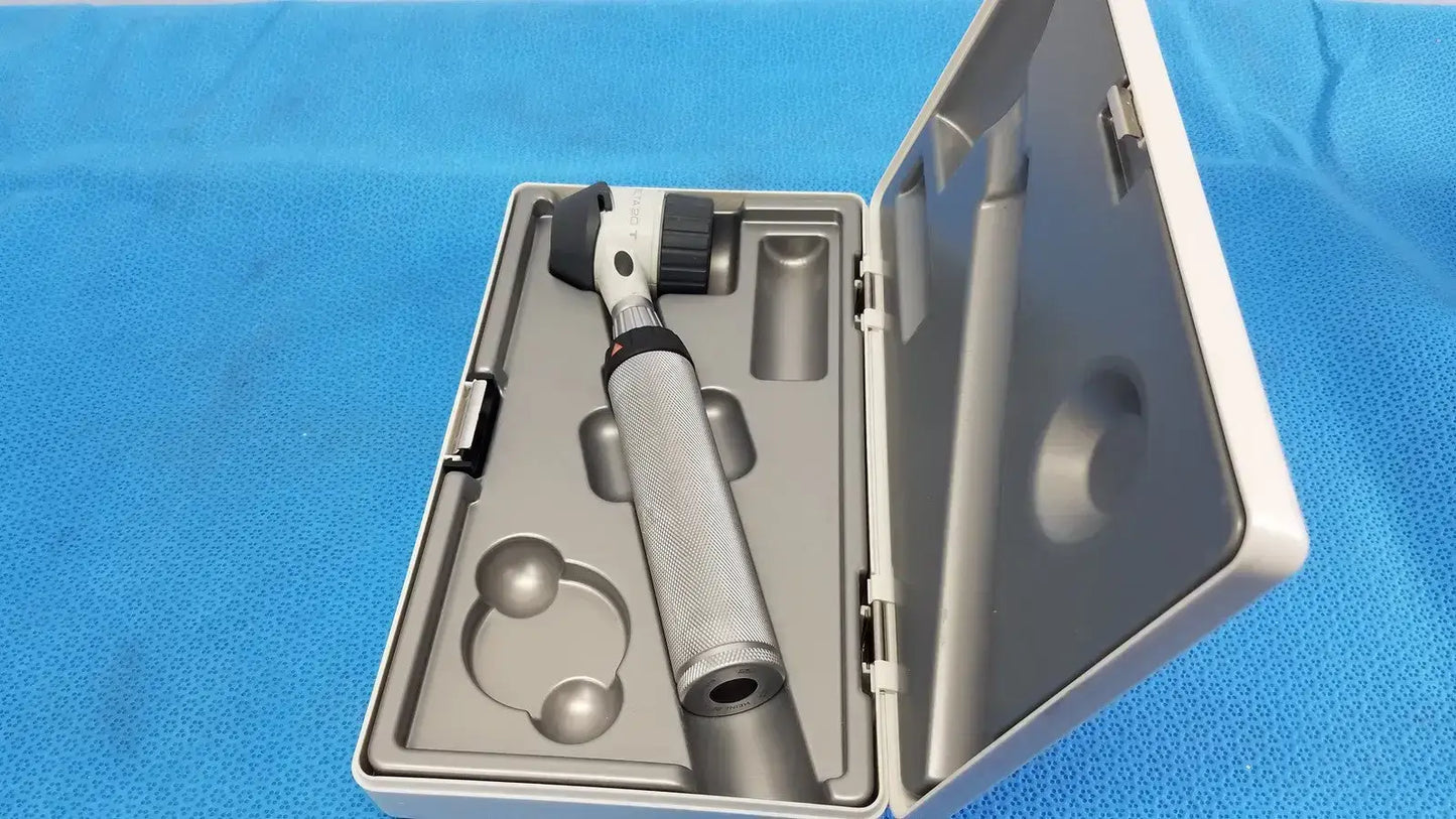 HEINE DELTA 20 T Dermatoscop Head Set & Handle with Case Dermatoscope, as-is (for parts) product photo 4