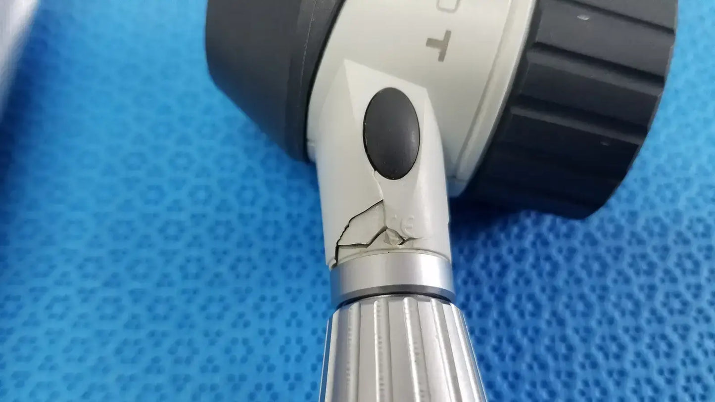 HEINE DELTA 20 T Dermatoscop Head Set & Handle with Case Dermatoscope, as-is (for parts) product photo 10