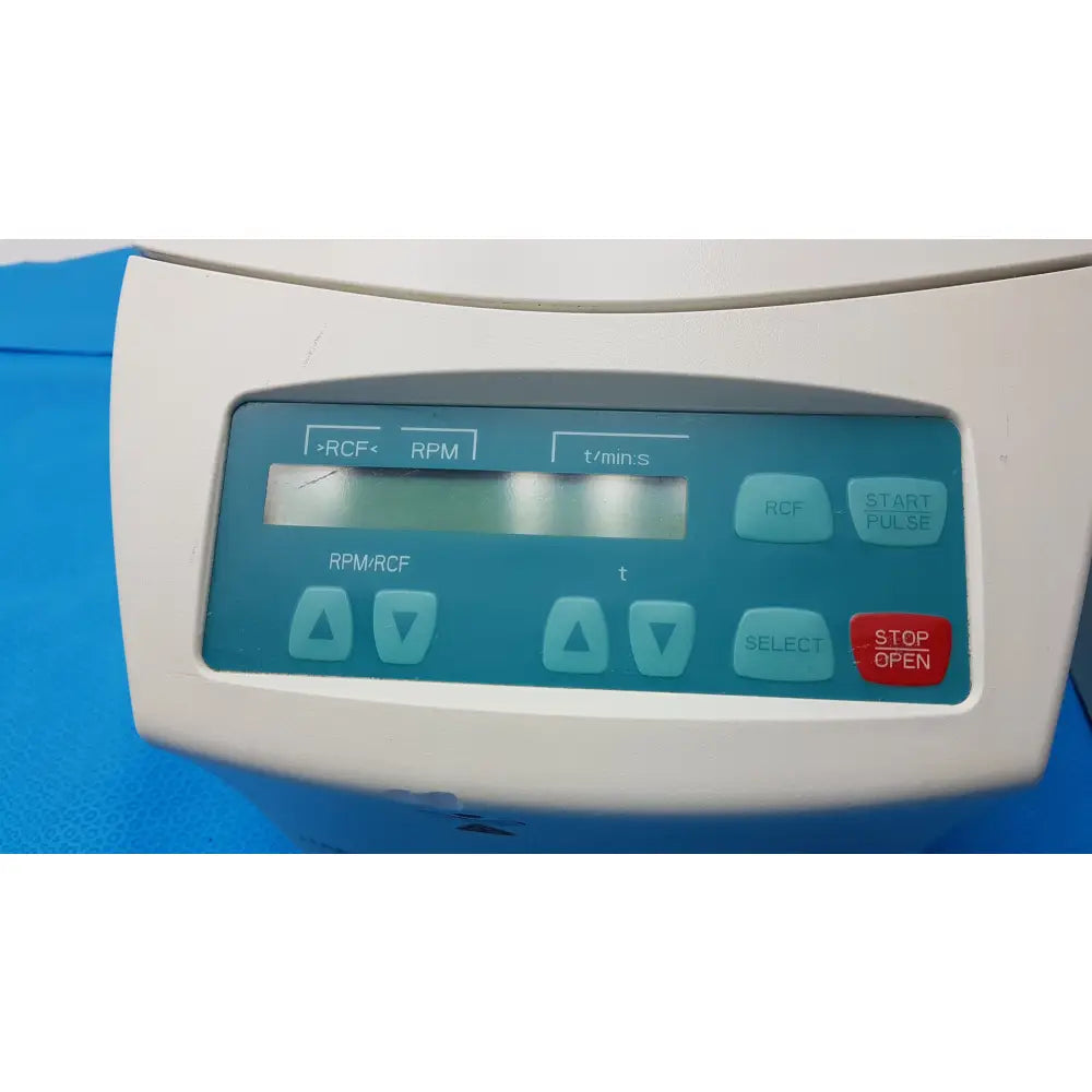 Hettich Haematokrit 200 & Baxter Immufuge II Benchtop Laboratory Centrifuge - Benchtop laboratory centrifuge