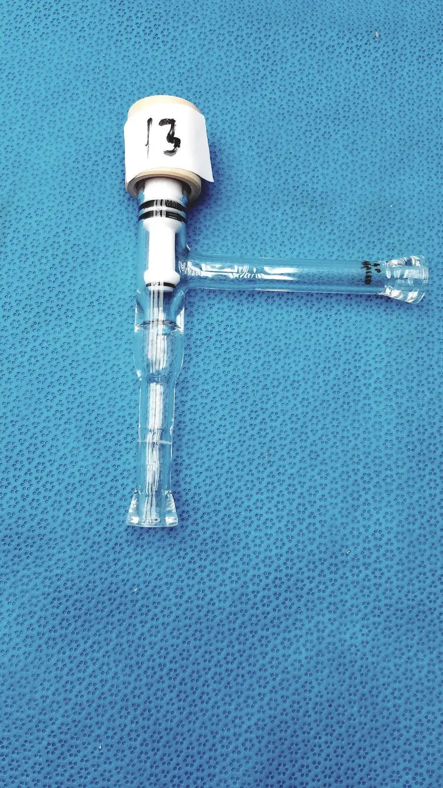 Reuse Medical High Vacuum Lab Glass Valve – Teflon Coated, Durable & Reliable Lab Flasks, second-hand product photo 1