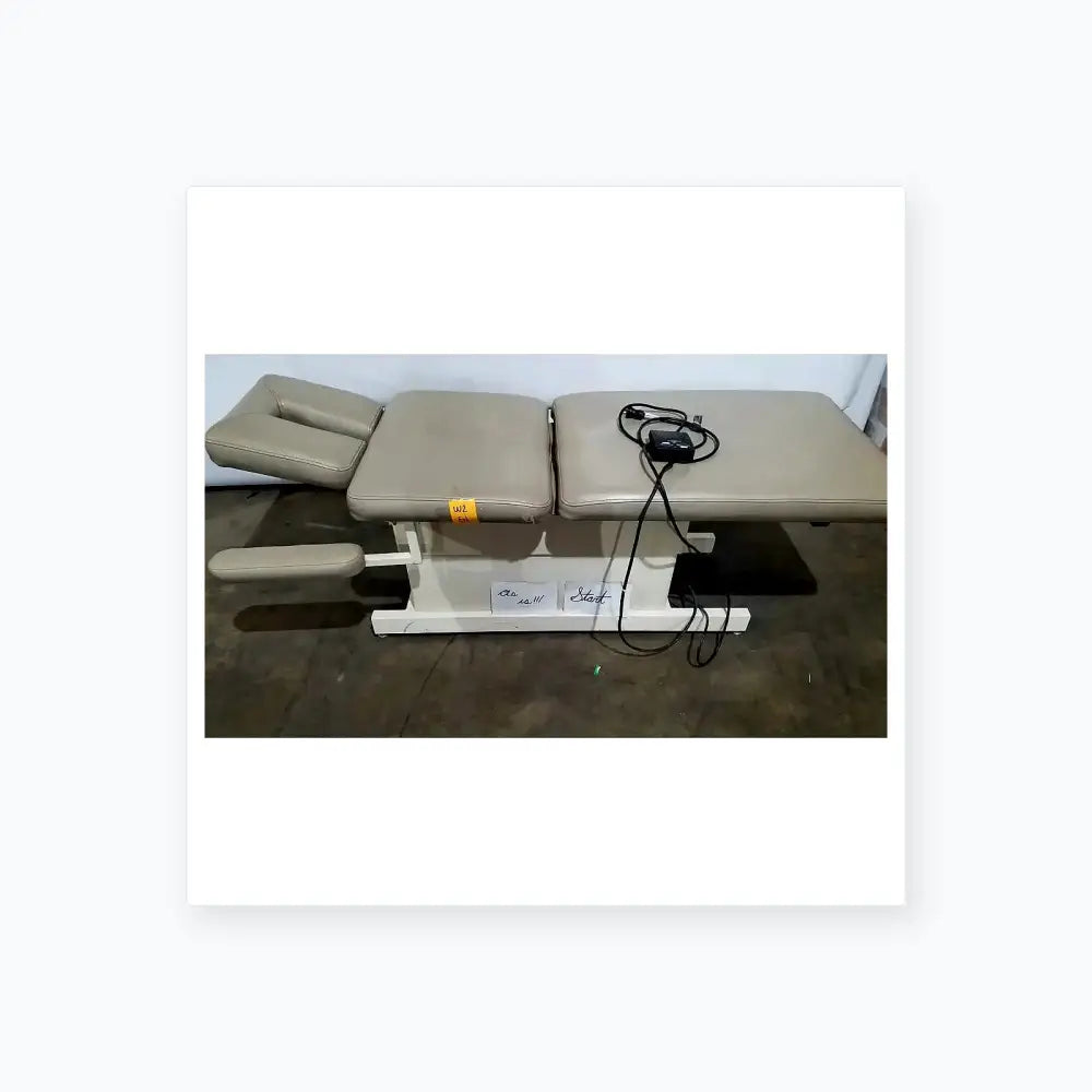 Reuse Medical Hill Model HA90PT Physical Therapy Treatment Table Massage Tables & Chairs, as-is (for parts) product photo 1