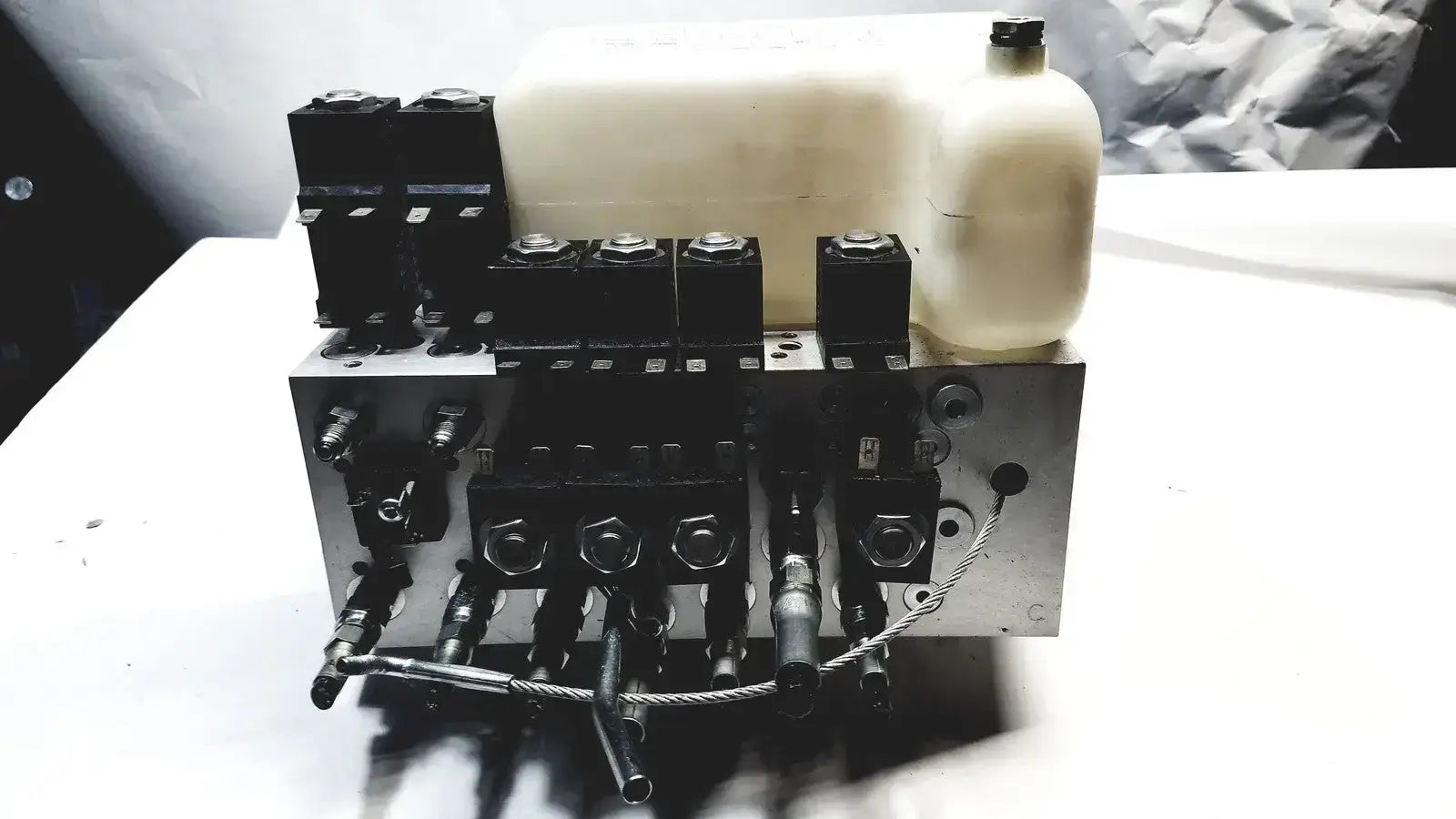 Hill-Rom Haldex Barnes Hydraulic Motor Pump Assembly 1460042 or K48MYFBM-3706 Hydraulic Motor-Pump Assembly, second-hand product photo 15