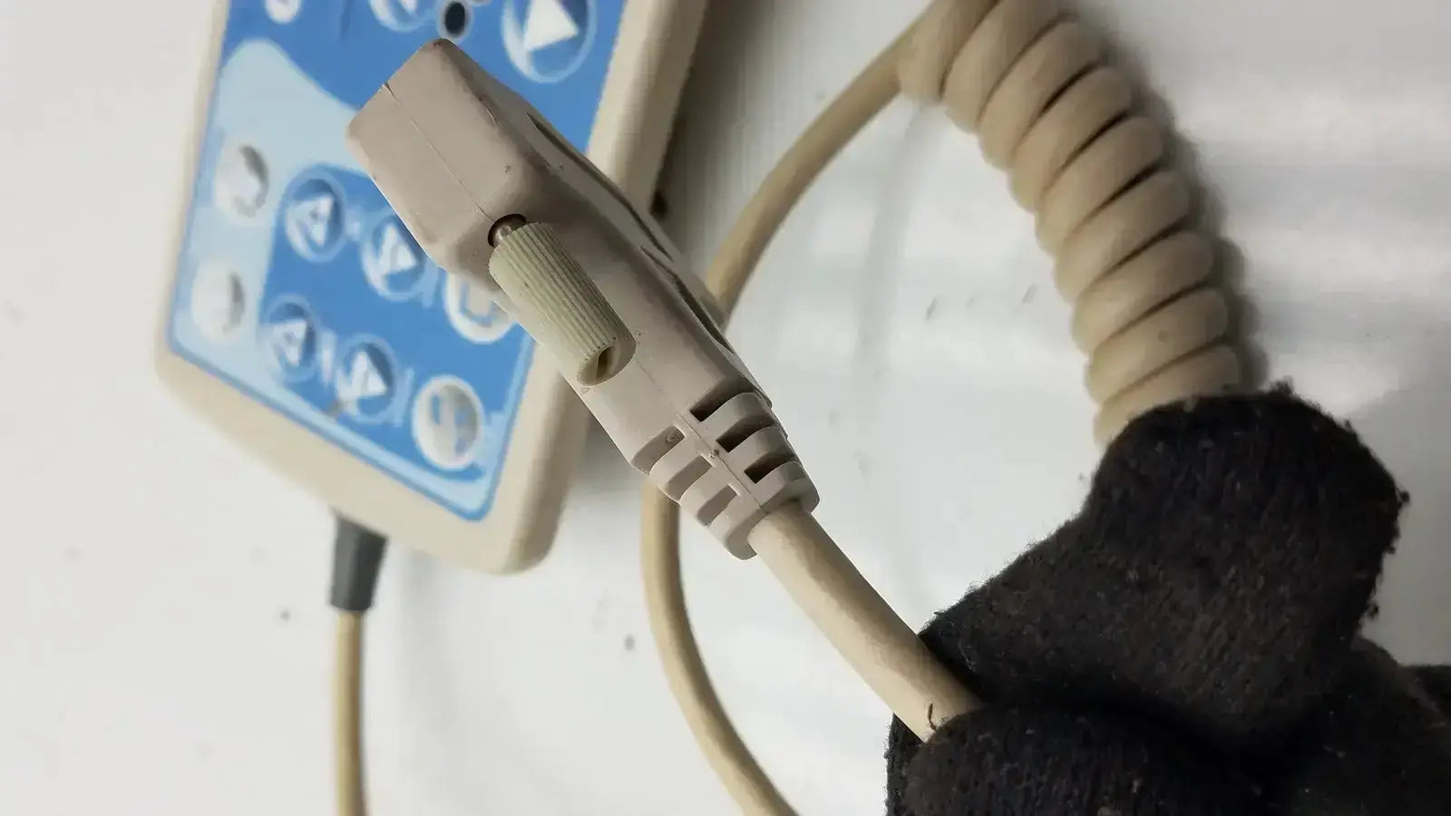 Hill-Rom Patient Hand Control For Bed 16646202 Hospital Bed Part, as-is (for parts) product photo 4