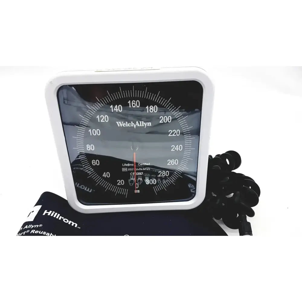 Hillrom / Welch Allyn 200716061215 Wall Gauge Aneroid Sphygmomanometer With Cuff Sphygmomanometer, second-hand product photo 2