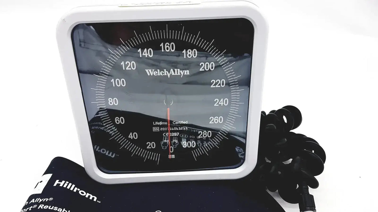 Hillrom / Welch Allyn 200716061215 Wall Gauge Aneroid Sphygmomanometer With Cuff Sphygmomanometer, second-hand product photo 2