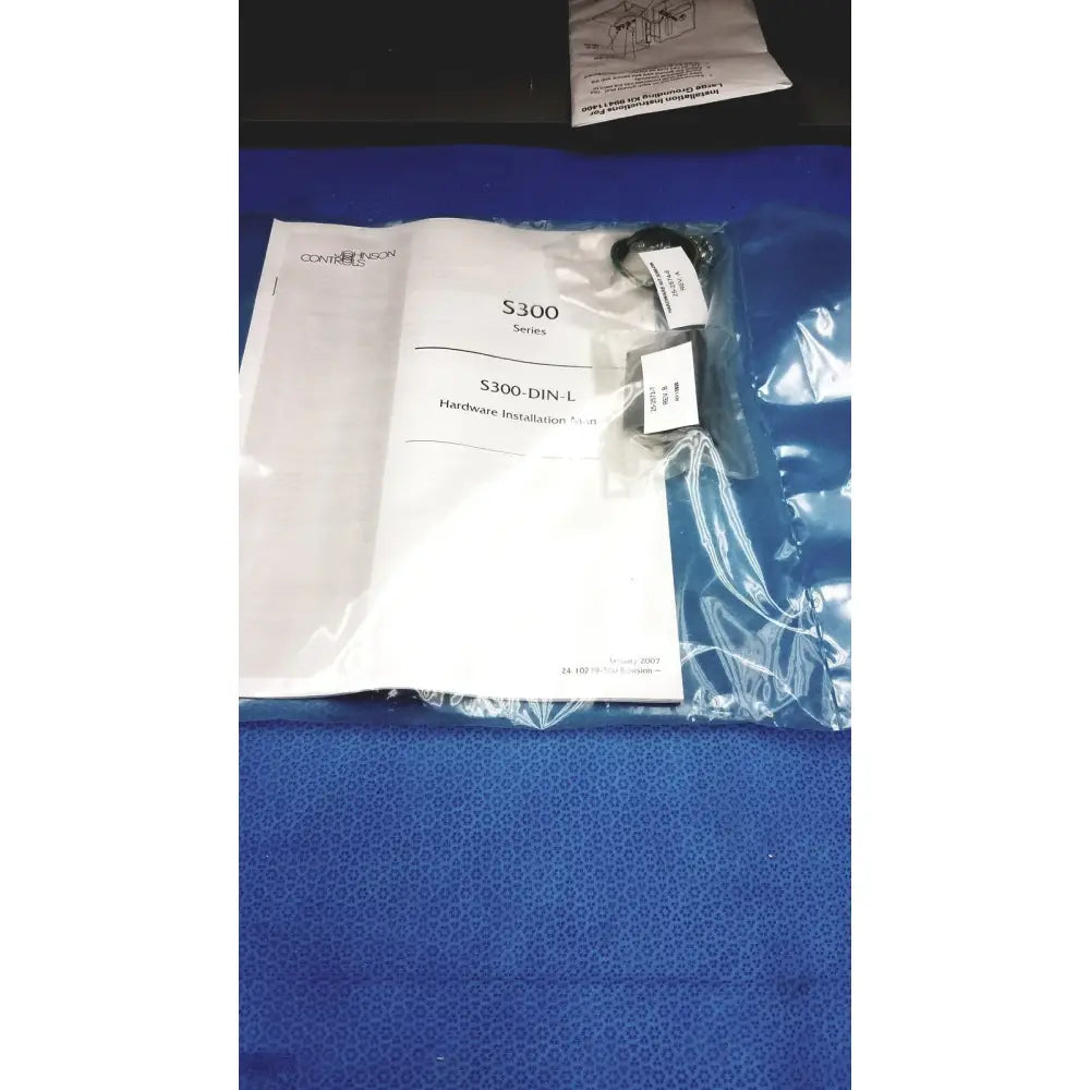 S300-din-l hardware installation kit in clear plastic packaging for hoffman steel type 1 cutout box with latch