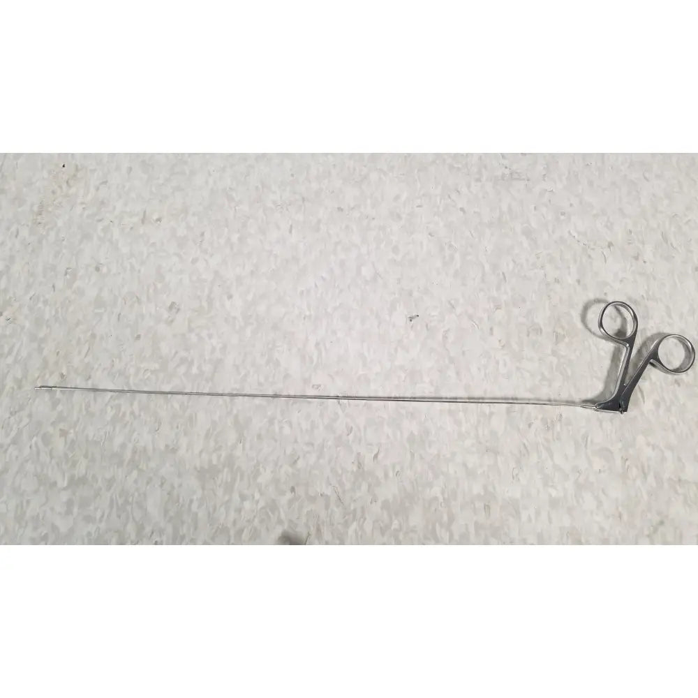 A long metallic diagnostic sheath with circular handles for hologic ths-01513 operative hysteroscope use