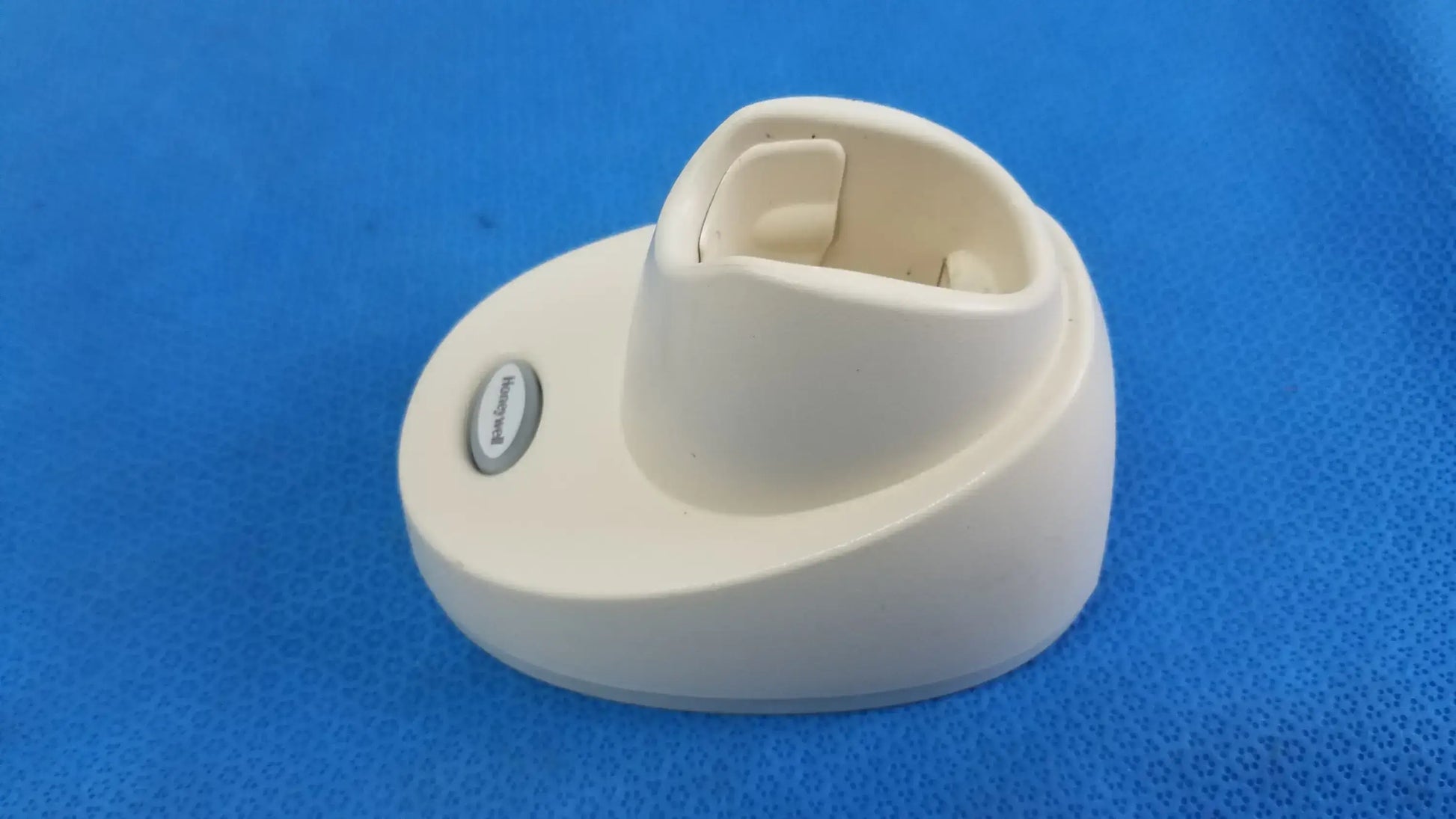 Honeywell Barcode Scanner Base Charger Craddle P/N CCB12-010BT-HC-N Barcode Scanner Base / Charger Cradle, second-hand product photo 2