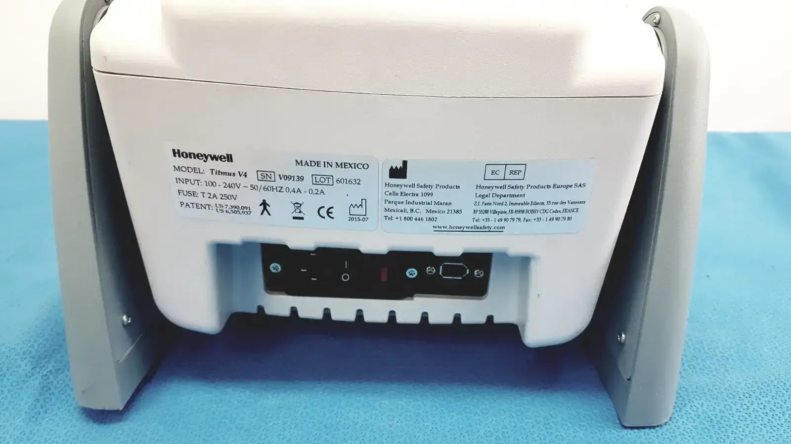 Honeywell Titmus V4 Vision Screener Eye Exam Tester Clinical Occupational Health Vision Screener, second-hand product photo 4