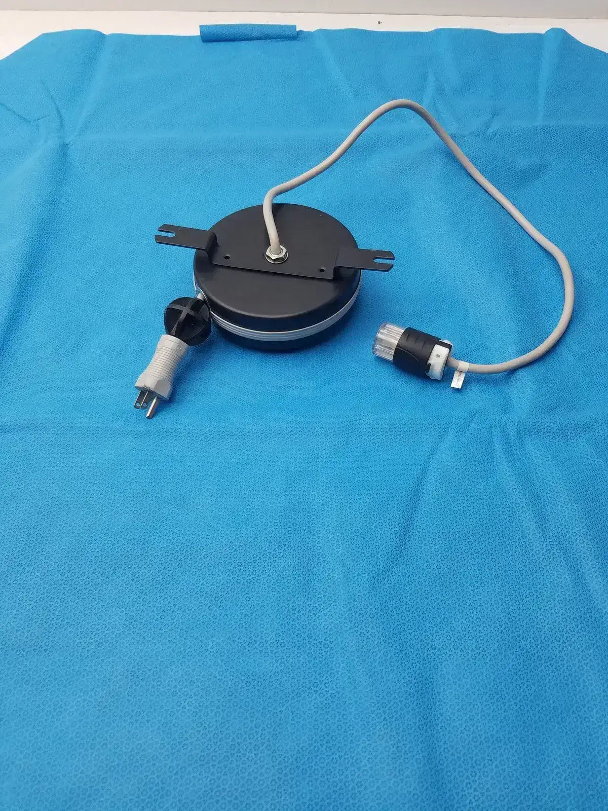 Hospital Grade Extension Cord Reel with IEC Compliant Plug Extension Cord Reel, second-hand product photo 3