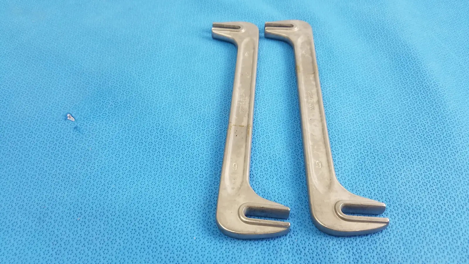 Reuse Medical Howmedica 5774-1-000 Orthopedic Surgical Bending Iron - Lot of 2 Surgical & Orthopedic Instruments, second-hand product photo 1