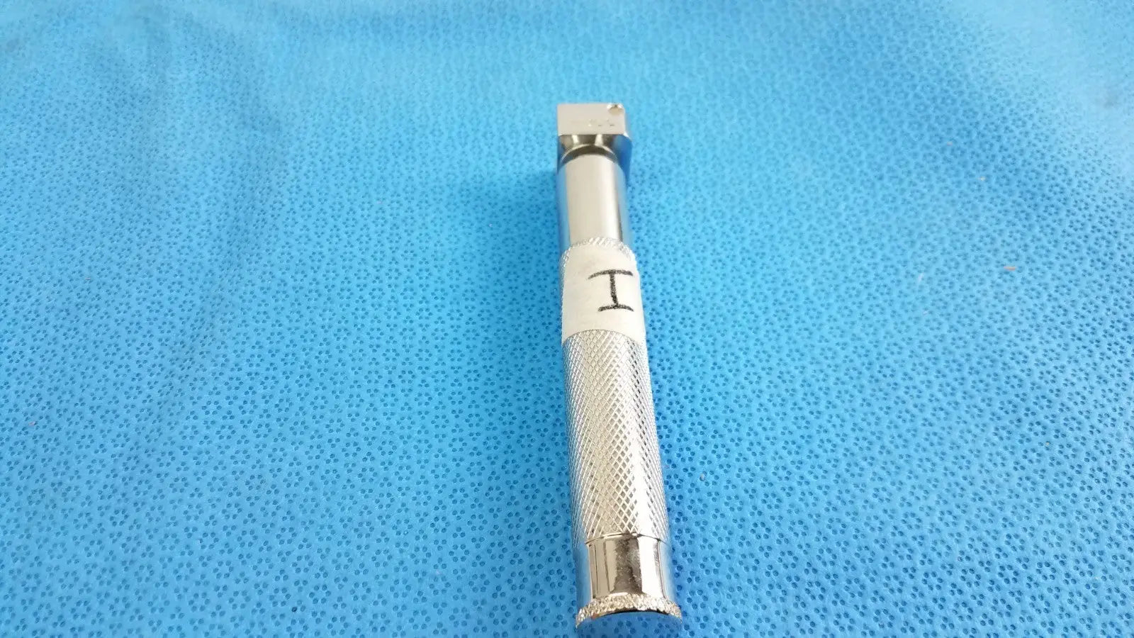 Reuse Medical Hull F R Fiber Optic Laryngoscope Handle Laryngoscopes, second-hand product photo 1