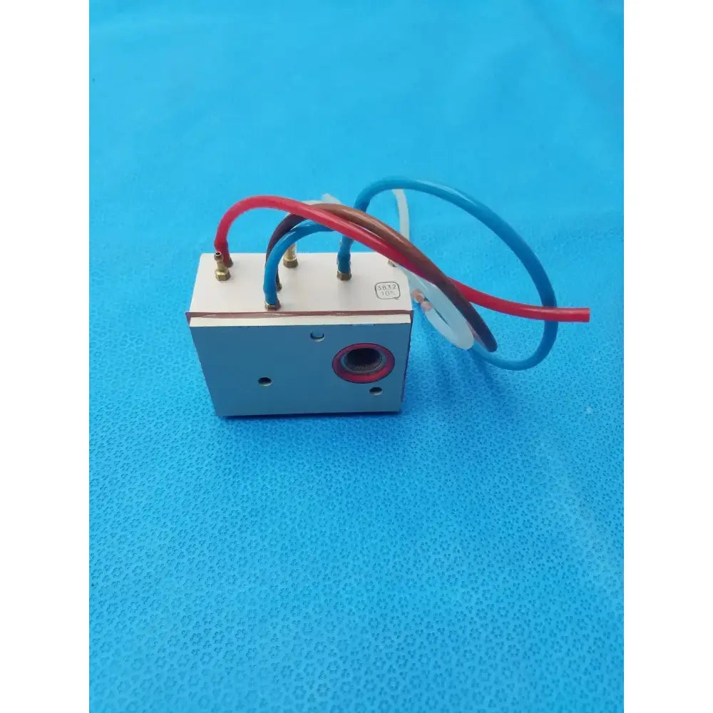 Generic Hydraulic Manifold Silver With 4 Pipes/Cable Hydraulic Manifold, second-hand product photo 6