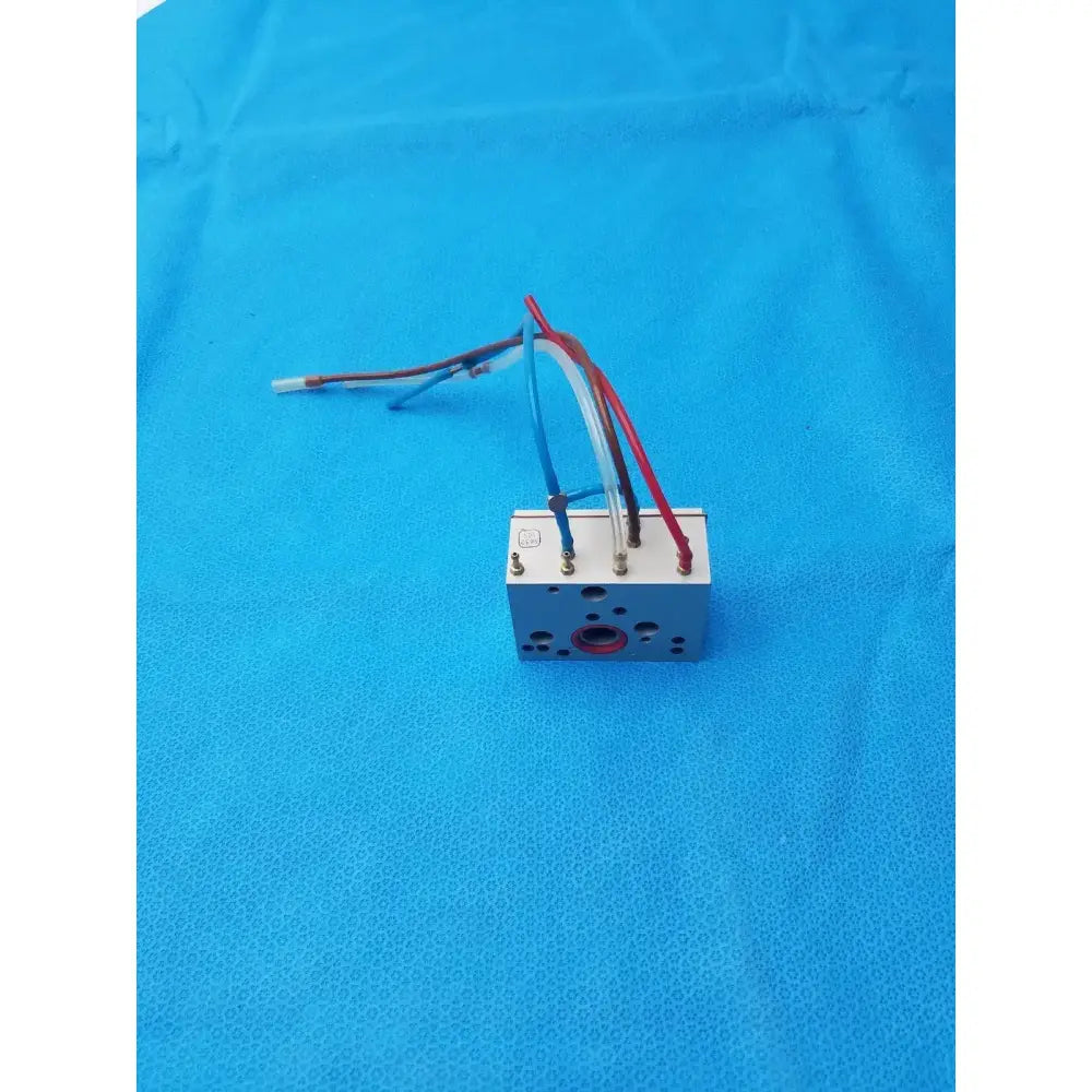 Generic Hydraulic Manifold Silver With 4 Pipes/Cable Hydraulic Manifold, second-hand product photo 4