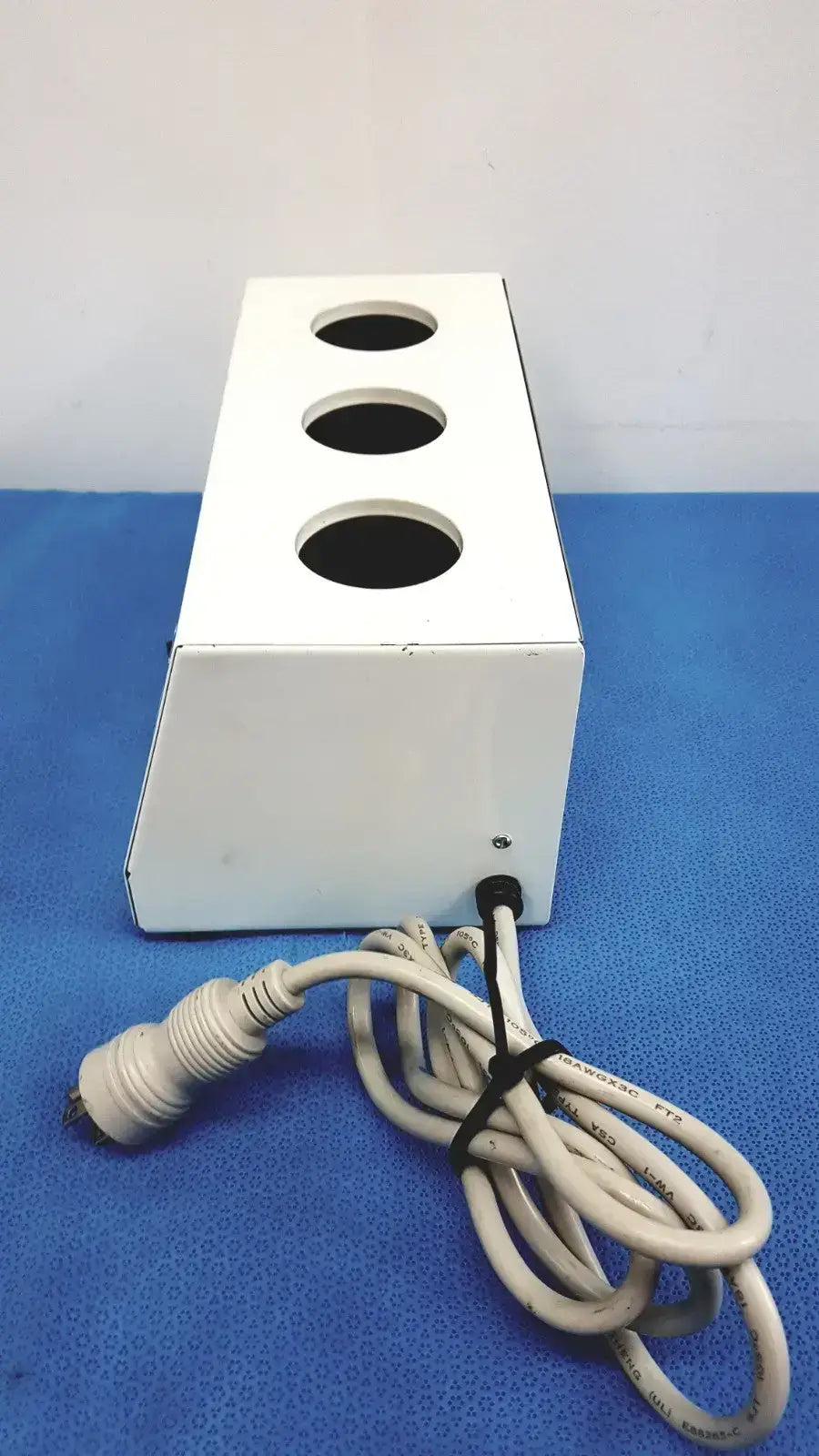 Ideal Products GW308 Gel Warmer – 3-Bottle Capacity, Medical Heating Unit Gel Warmer, second-hand product photo 9