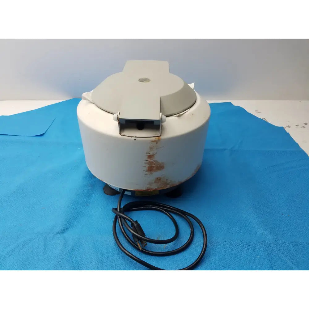 IEC Centra CL2 Benchtop Centrifuge Benchtop Centrifuge, second-hand product photo 4
