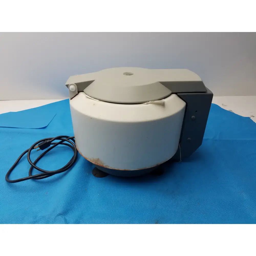 IEC Centra CL2 Benchtop Centrifuge Benchtop Centrifuge, second-hand product photo 6