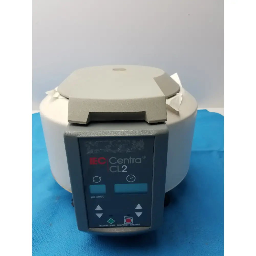 IEC Centra CL2 Benchtop Centrifuge Benchtop Centrifuge, second-hand product photo 1