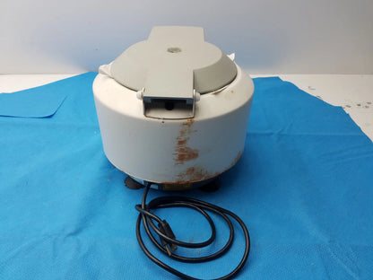 IEC Centra CL2 Benchtop Centrifuge Benchtop Centrifuge, second-hand product photo 4
