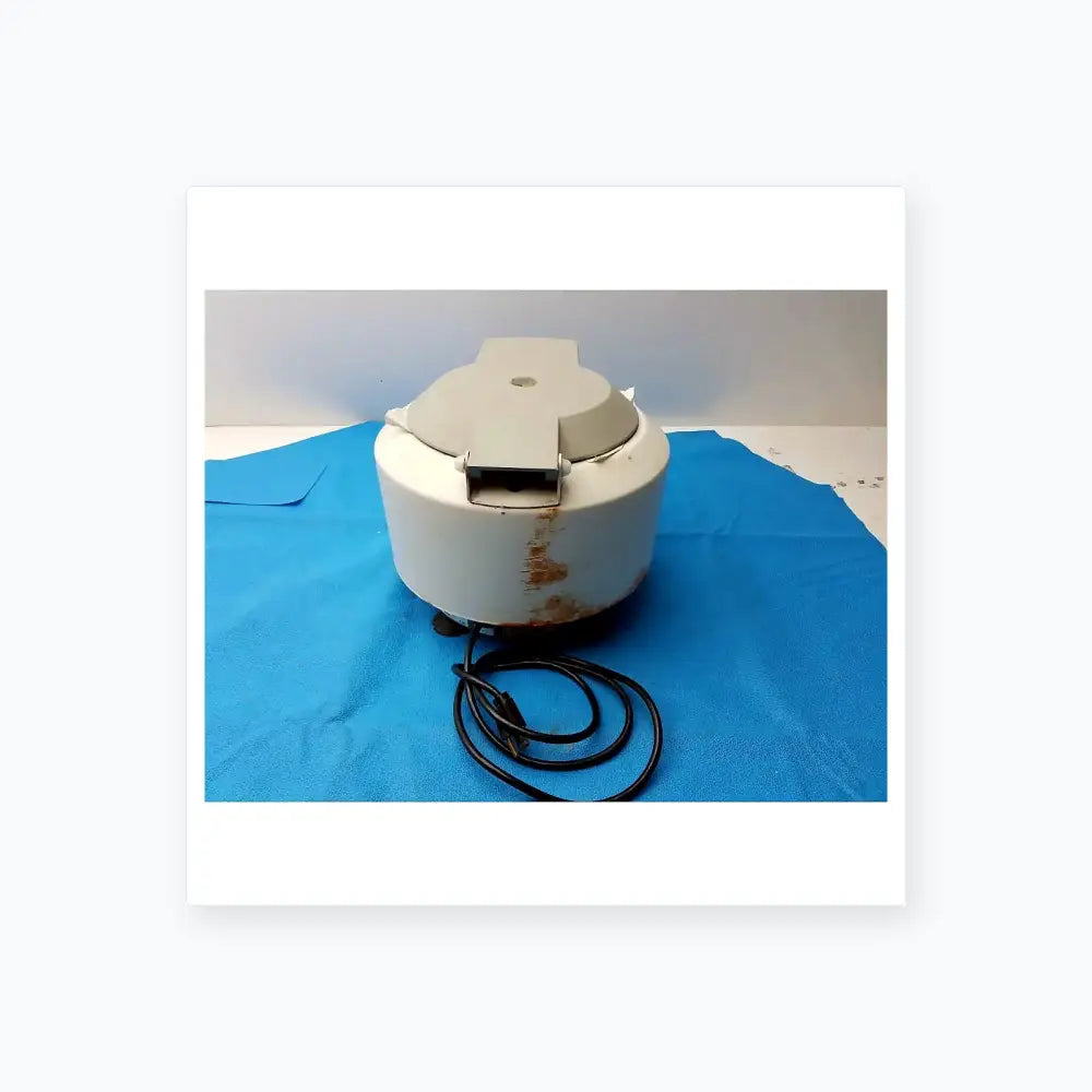 IEC Centra CL2 Benchtop Centrifuge Benchtop Centrifuge, second-hand product photo 4
