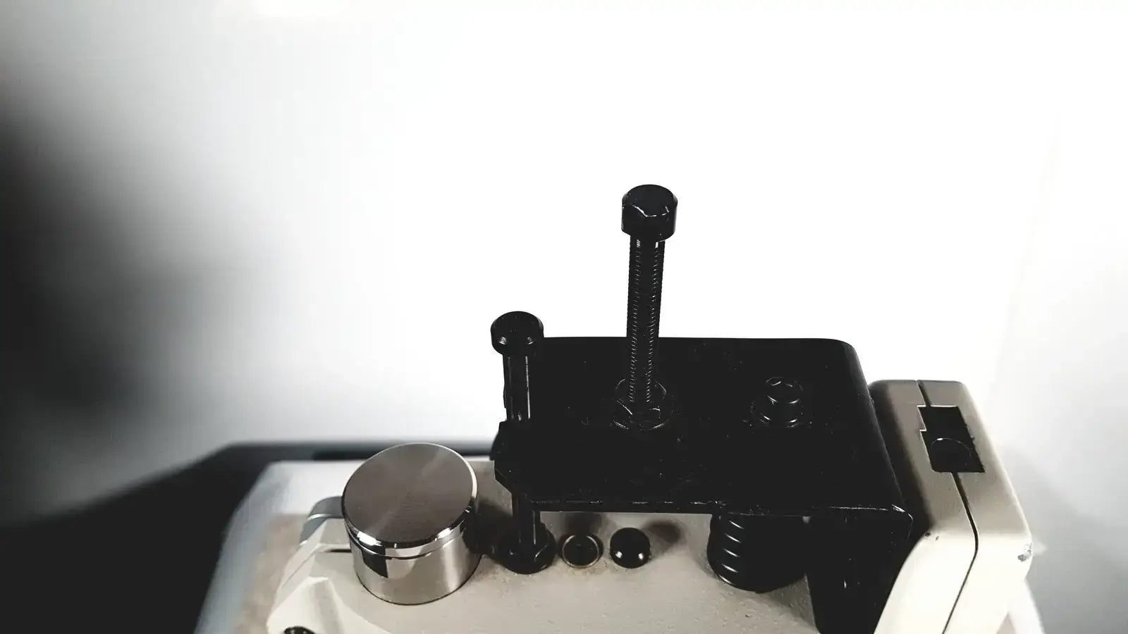 Imada Digital Force Gauge NASA DPS-220R With Stand Digital Force Gauge, second-hand product photo 9