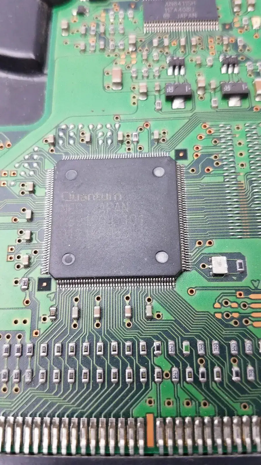 Industrial Device Hard Disk LD30A014-01-A – For Quantum BS311B7 36 System Replacement Hard Disk Drive, as-is (for parts) product photo 4