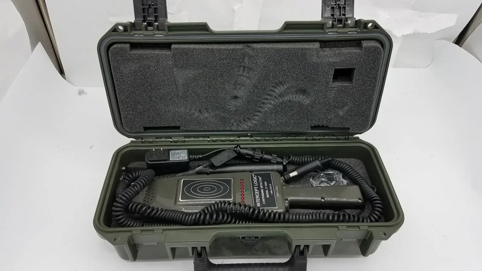Reuse Medical Intercept Logic C-1000 Contraband Detector Handheld Kit with Case Other Medical & Lab Equipment, second-hand product photo 1